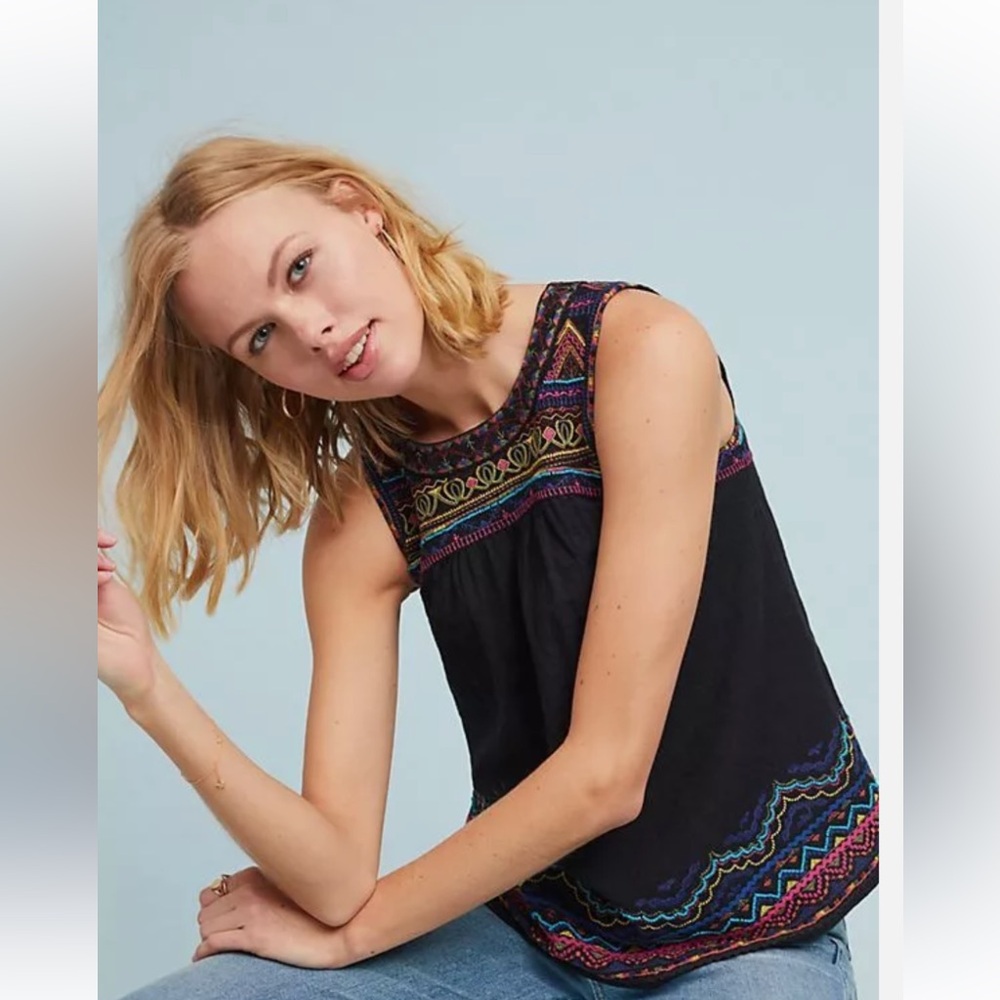 Gorgeous Anthropologie Akemi + Kin Mesa Black Embroidered Tank Top Size 4
